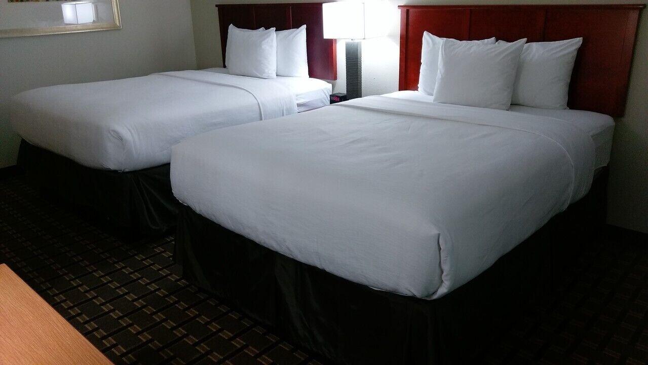 C3 Hotel And Convention Center Hastings Kültér fotó