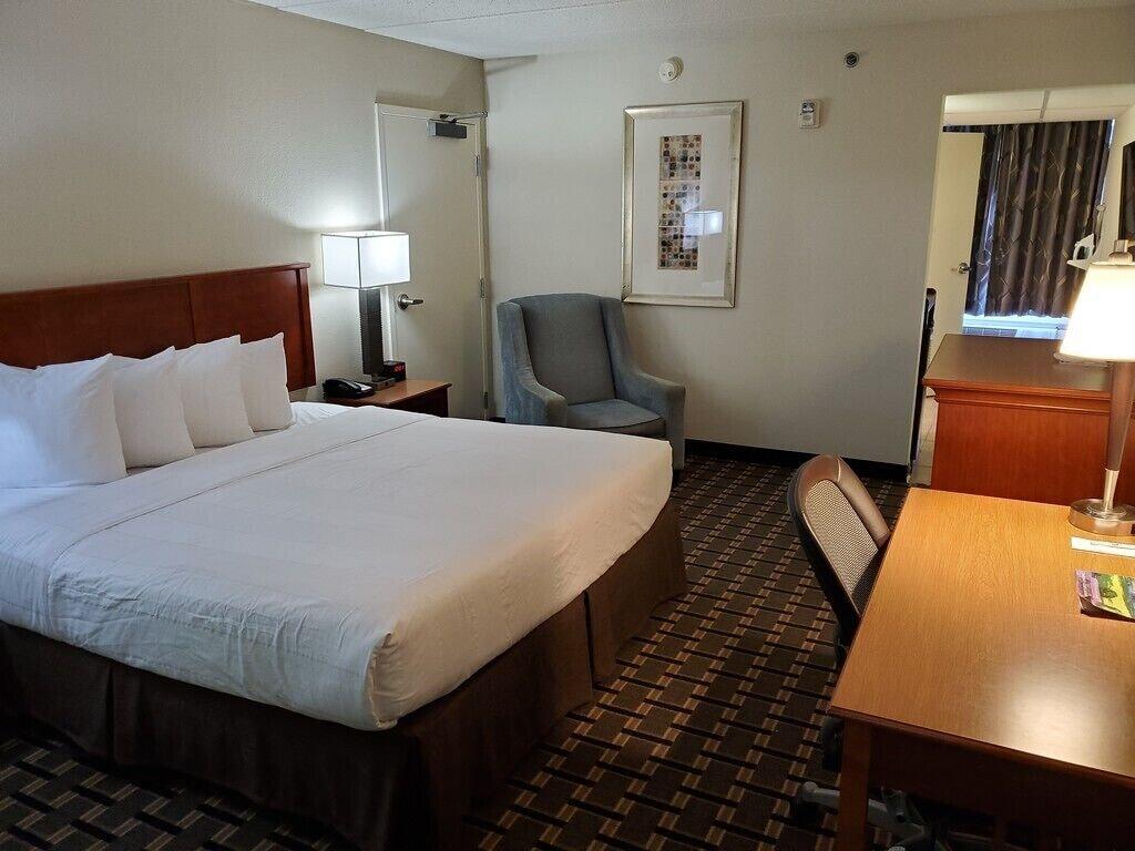 C3 Hotel And Convention Center Hastings Kültér fotó