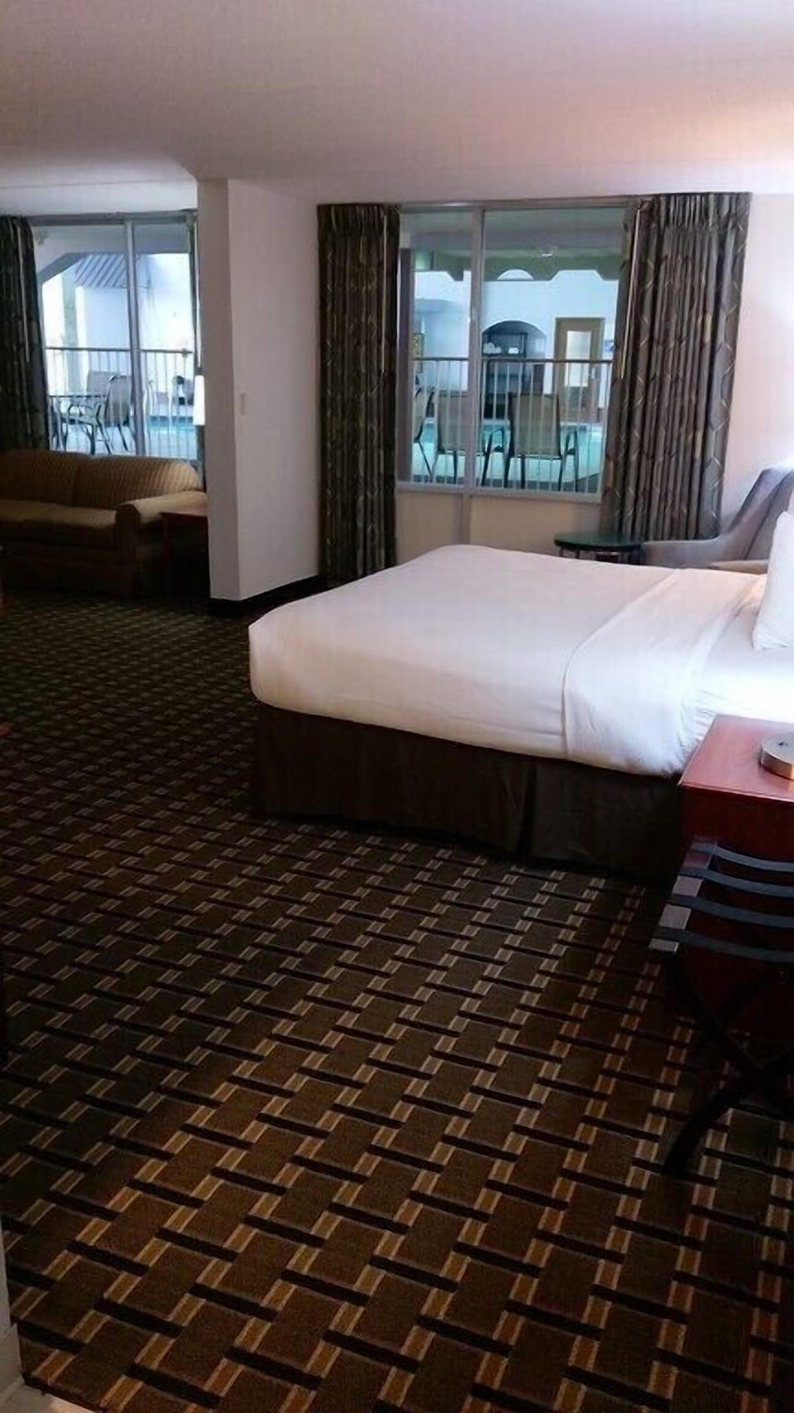 C3 Hotel And Convention Center Hastings Kültér fotó